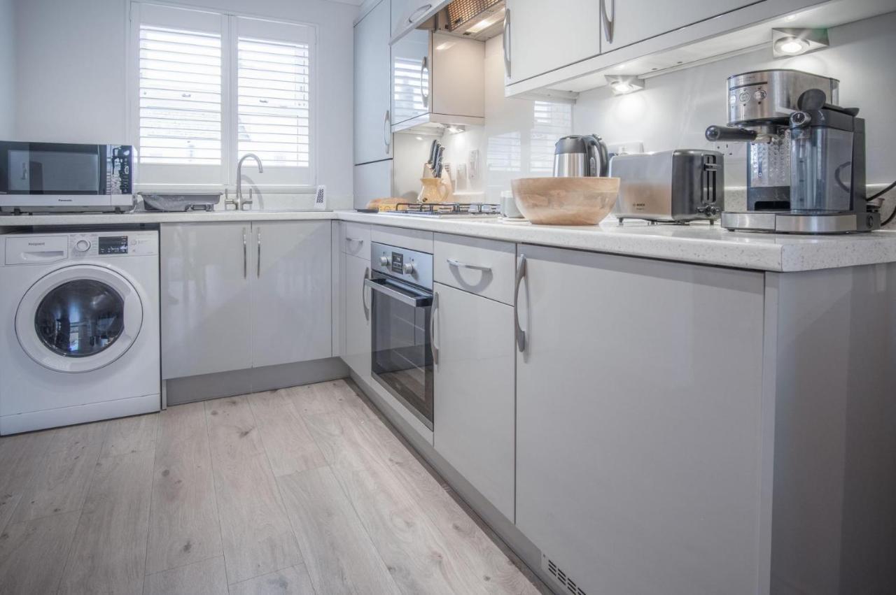 Ty Melyn - 2 Bedroom Cottage - تينبي المظهر الخارجي الصورة