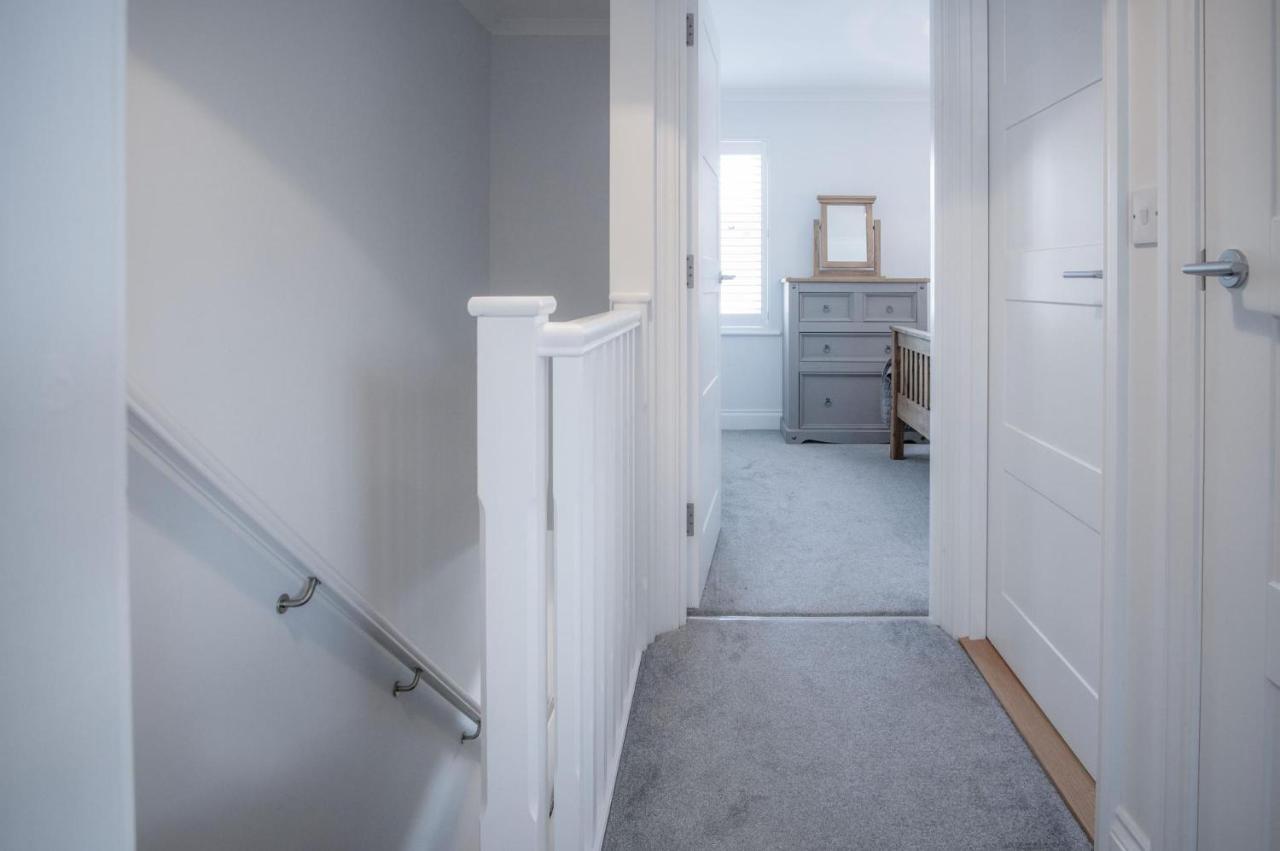 Ty Melyn - 2 Bedroom Cottage - تينبي المظهر الخارجي الصورة