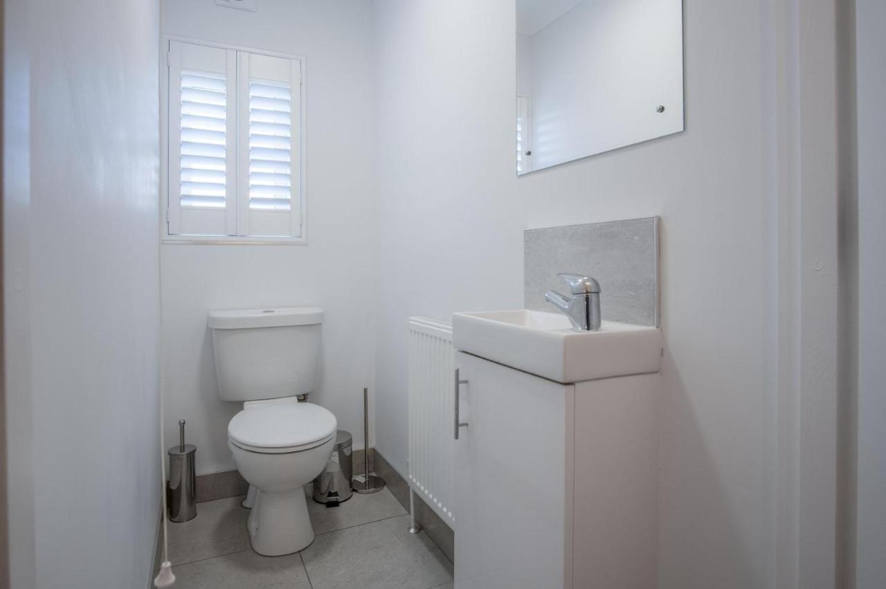 Ty Melyn - 2 Bedroom Cottage - تينبي المظهر الخارجي الصورة